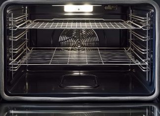 Tek sa 50 godina sam saznala čemu služi rešetka unutar peći: OVAKO se može koristiti! Tek sa 50 godina sam saznala čemu služi rešetka unutar peći: OVAKO se može koristiti! - featured image