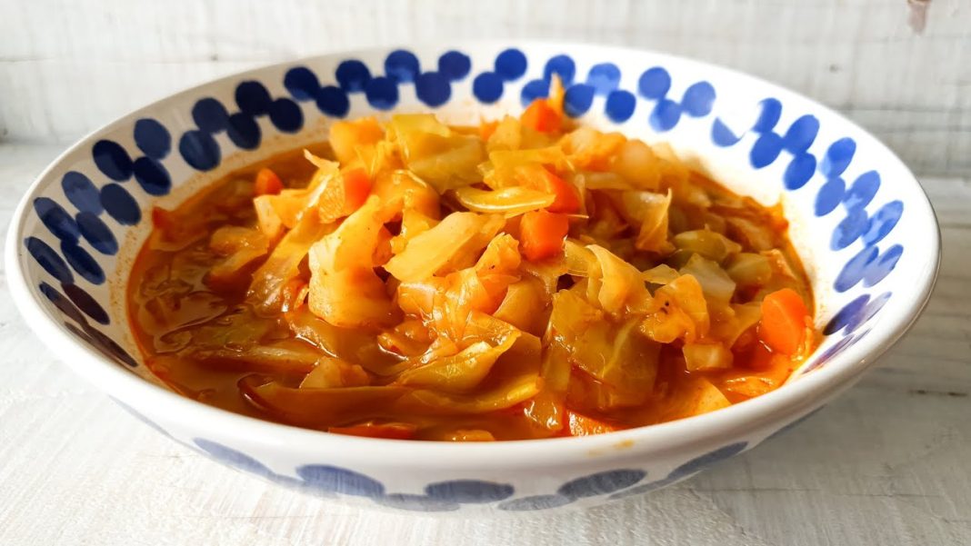 Kad kuhate sladak kupus dodajte 2 kašičice ovog sastojka: Dobiće poseban šmek i ukus - featured image