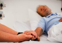 Stručnjaci otkrili: ‘Ovaj simptom na rukama pokazuje da je neko blizu smrti’ Stručnjaci otkrili: ‘Ovaj simptom na rukama pokazuje da je neko blizu smrti’ - featured image