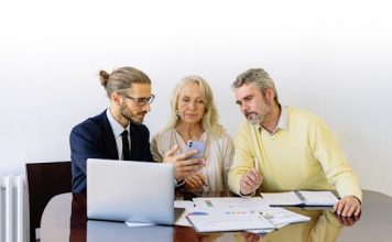 Austrijanci nude minimalnu platu od 2.200 eura, besplatan smještaj i hranu:I ne mogu da nađu radnika Austrijanci nude minimalnu platu od 2.200 eura, besplatan smještaj i hranu:I ne mogu da nađu radnika - featured image