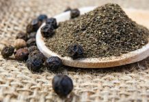 EVO KAKO BIBER UTIČE NA NAŠE ZDRAVLJE: Mnogi ga stavljaju u supu, a ne slute jednu stvar EVO KAKO BIBER UTIČE NA NAŠE ZDRAVLJE: Mnogi ga stavljaju u supu, a ne slute jednu stvar - featured image