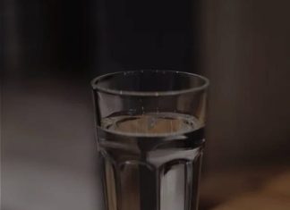 Pijte vodu sa malo ovog začina svako jutro i samo gledajte kako se salo brzo topi Pijte vodu sa malo ovog začina svako jutro i samo gledajte kako se salo brzo topi - featured image