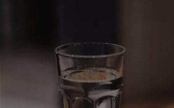 Pijte vodu sa malo ovog začina svako jutro i samo gledajte kako se salo brzo topi Pijte vodu sa malo ovog začina svako jutro i samo gledajte kako se salo brzo topi - featured image