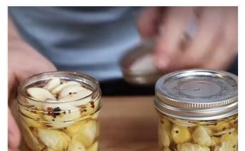 ZBOG OVOG RECEPT RUSI “PUCAJU” OD ZDRAVLJA: Pripremite bijeli luk baš ovako i jedite po čen svakog dana! Jača imunitet, i štiti od mnogih bolesti ZBOG OVOG RECEPT RUSI “PUCAJU” OD ZDRAVLJA: Pripremite bijeli luk baš ovako i jedite po čen svakog dana! Jača imunitet, i štiti od mnogih bolesti - featured image