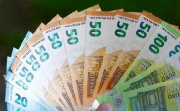 Novac stiže za ova 3 horoskopska znaka: Retrogradni Jupiter je na pomolu, a ovim pripadnicima Zodijaka osmehnuće se sreća i napuniće im džepove Novac stiže za ova 3 horoskopska znaka: Retrogradni Jupiter je na pomolu, a ovim pripadnicima Zodijaka osmehnuće se sreća i napuniće im džepove - featured image