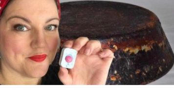 NE PADA Ml NA PAMET RlBATI PRLJAVE TAVE: 0vaj TRIK mi je dala kuharica iz škole – ako ne probate, nećete vjerovati! NE PADA Ml NA PAMET RlBATI PRLJAVE TAVE: 0vaj TRIK mi je dala kuharica iz škole – ako ne probate, nećete vjerovati! - featured image