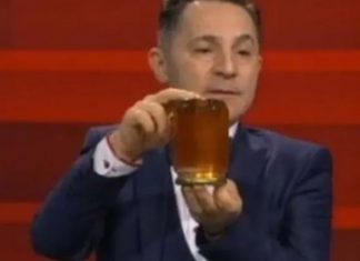 SIGURNO NISTE ZNALI: OVO ĆE SE DESITI AKO POJEDETE KAŠIKU MEDA PRED SPAVANJE: Ujutru ćete se IZNENADITI, OBAVEZNO PROBAJTE SIGURNO NISTE ZNALI: OVO ĆE SE DESITI AKO POJEDETE KAŠIKU MEDA PRED SPAVANJE: Ujutru ćete se IZNENADITI, OBAVEZNO PROBAJTE - featured image