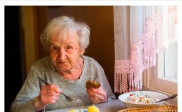 SVEKRVA JE DOŠLA KOD NAS NA VEČERU, A ZBOG ONOG ŠTO JE URADILA IZBACILA SAM JE IZ KUĆE: Muž je sad ljut na mene – ŠTA VI MISLITE? SVEKRVA JE DOŠLA KOD NAS NA VEČERU, A ZBOG ONOG ŠTO JE URADILA IZBACILA SAM JE IZ KUĆE: Muž je sad ljut na mene – ŠTA VI MISLITE? - featured image