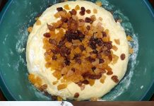 „Originalni recept za božićni kruh koji se prenosi generacijama – probajte i vi!“ „Originalni recept za božićni kruh koji se prenosi generacijama – probajte i vi!“ - featured image