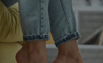 Šta znači ako osoba stalno ‘CUPKA’ nogom, prema psihologiji? Šta znači ako osoba stalno ‘CUPKA’ nogom, prema psihologiji? - featured image