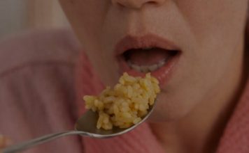 Žene starije od 50 godina ovu namirnicu treba da jedu svaki dan: Usporava starenje, pomaže u gubitku težine i jača zdravlje Žene starije od 50 godina ovu namirnicu treba da jedu svaki dan: Usporava starenje, pomaže u gubitku težine i jača zdravlje - featured image