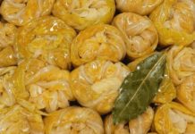 Posna sarma sa sojom: Ukusnija je čak i od mrsne, a pravi se očas posla Posna sarma sa sojom: Ukusnija je čak i od mrsne, a pravi se očas posla - featured image