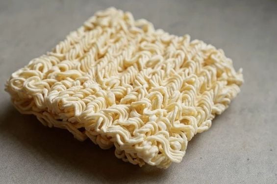 Evo kako nastaju nudle i jesu li zaista nezdrave - featured image Evo kako nastaju nudle i jesu li zaista nezdrave - featured image