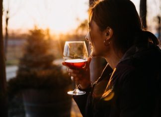 Jedna greška prije spavanja i srce bi vam moglo otkazati: liječnik upozorava sve starije od 50 godina Jedna greška prije spavanja i srce bi vam moglo otkazati: liječnik upozorava sve starije od 50 godina - featured image