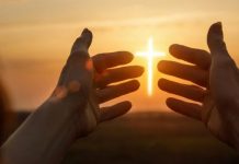 MOLITVA KOJA DJELUJE ODMAH: Kad izgovorite ove riječi dolazi veliki mir i zadovoljstvo MOLITVA KOJA DJELUJE ODMAH: Kad izgovorite ove riječi dolazi veliki mir i zadovoljstvo - featured image