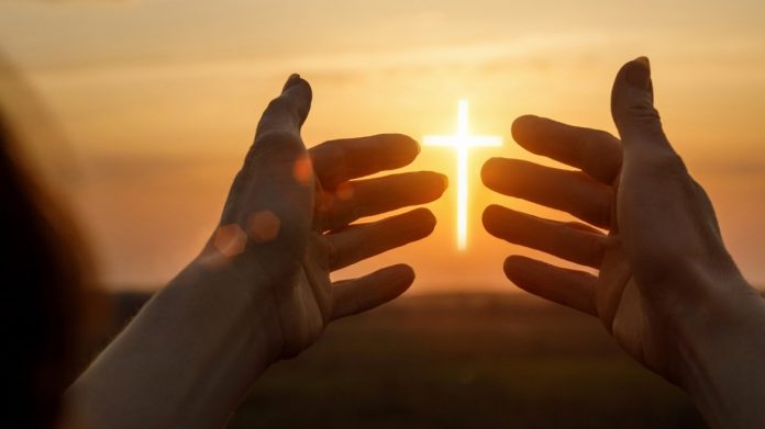 MOLITVA KOJA DJELUJE ODMAH: Kad izgovorite ove riječi dolazi veliki mir i zadovoljstvo - featured image