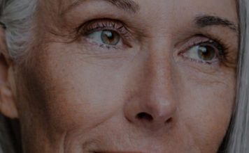 Čuveni pisac tvrdi: „Žena počinje da stari kad počne da sakriva ove 2 stvari“ Čuveni pisac tvrdi: „Žena počinje da stari kad počne da sakriva ove 2 stvari“ - featured image