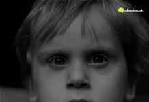 7 znakova da ste u djetinjstvu bili emocionalno zanemareni: Takvi ljudi nose teške traume, ovako se prepoznaju 7 znakova da ste u djetinjstvu bili emocionalno zanemareni: Takvi ljudi nose teške traume, ovako se prepoznaju - featured image