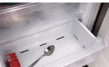 Komšinica mi je rekla zašto uvijek drži kašiku u zamrzivaču: Više joj se ne smijem i radim isto! Komšinica mi je rekla zašto uvijek drži kašiku u zamrzivaču: Više joj se ne smijem i radim isto! - featured image