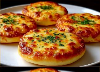 Mini pizza s krompirom! Iznenađujući recept za večeru za 15 minuta! Mini pizza s krompirom! Iznenađujući recept za večeru za 15 minuta! - featured image