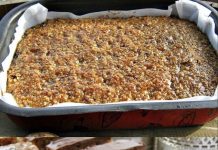 STARINSKI KOLAČ S ORASIMA OD 4 SASTOJKA – BEZ MIKSERA, BRZ I PREUKUSAN 🌰🍰 Brzo je gotov, a miris i okus podsjećaju na stare, provjerene recepte. STARINSKI KOLAČ S ORASIMA OD 4 SASTOJKA – BEZ MIKSERA, BRZ I PREUKUSAN 🌰🍰 Brzo je gotov, a miris i okus podsjećaju na stare, provjerene recepte. - featured image