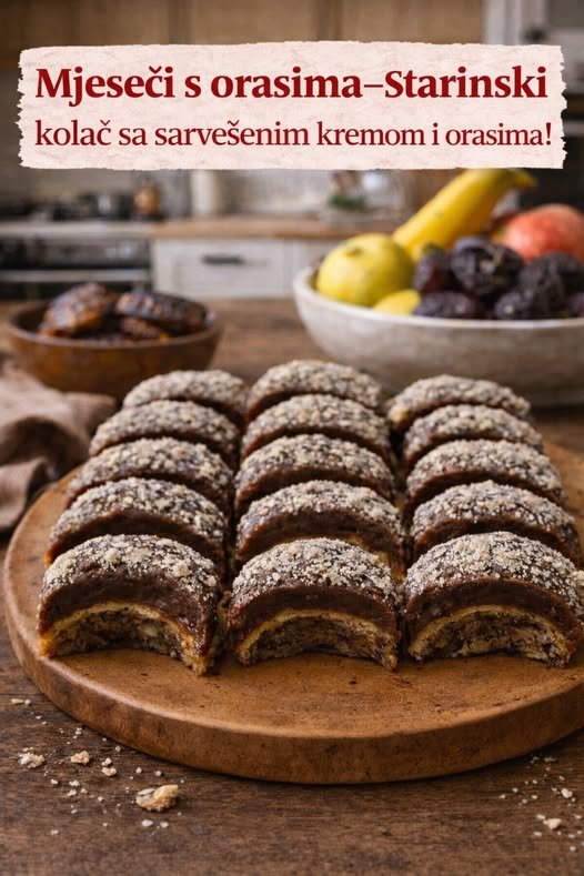 MJESEČI S ORASIMA, starinski kolač sa savršenim kremom i orasima! - featured image