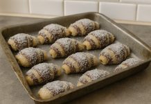 🥐 POSNE ŠARENE KIFLICE-Dvobojna čarolija na tanjiru 🥐 POSNE ŠARENE KIFLICE-Dvobojna čarolija na tanjiru - featured image