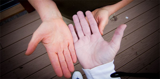 KOD HLADNOĆE RUKU I NOGU: Recept za cirkulaciju i jačanje krvnih sudova… - featured image