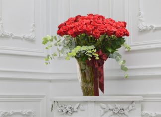 Cvijeće u vazi neće uvenuti mjesec dana! Cvjećarka otkrila trik koji koristi za svježinu Cvijeće u vazi neće uvenuti mjesec dana! Cvjećarka otkrila trik koji koristi za svježinu - featured image