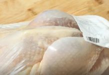 Odmah vratite na policu: Jedan znak otkriva da je piletina za bacanje Odmah vratite na policu: Jedan znak otkriva da je piletina za bacanje - featured image