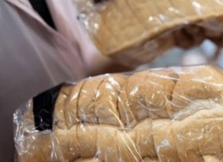 Nikako ne kupujte sečeni hleb u kesi: Evo na šta treba da obratite pažnju Nikako ne kupujte sečeni hleb u kesi: Evo na šta treba da obratite pažnju - featured image