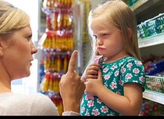 Kako spriječiti bijes djeteta usred trgovine Kako spriječiti bijes djeteta usred trgovine - featured image