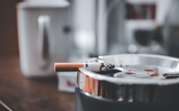 🚬 KUĆA SMRDI NA DIM? Riješite se neugodnog mirisa ZA 10 MINUTA – trik koji stvarno djeluje! 🧼✨ 🚬 KUĆA SMRDI NA DIM? Riješite se neugodnog mirisa ZA 10 MINUTA – trik koji stvarno djeluje! 🧼✨ - featured image