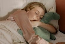 Od babe je čula za trik sa jastukom, sada spava kao beba: Vrlo je jednostavno, isprobajte još večeras Od babe je čula za trik sa jastukom, sada spava kao beba: Vrlo je jednostavno, isprobajte još večeras - featured image