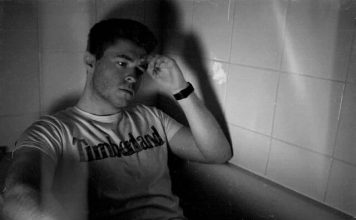 Kako pametna žena natjera muškarca da mu nedostaje Kako pametna žena natjera muškarca da mu nedostaje - featured image