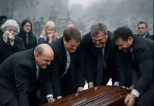 Tokom sahrane mlade žene, četiri muškarca nisu mogla da podignu kovčeg, a onda je majka djevojčice zatražila da se otvori 😱😱 Tokom sahrane mlade žene, četiri muškarca nisu mogla da podignu kovčeg, a onda je majka djevojčice zatražila da se otvori 😱😱 - featured image