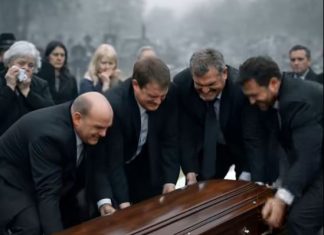 Tokom sahrane mlade žene, četiri muškarca nisu mogla da podignu kovčeg, a onda je majka djevojčice zatražila da se otvori 😱😱 Tokom sahrane mlade žene, četiri muškarca nisu mogla da podignu kovčeg, a onda je majka djevojčice zatražila da se otvori 😱😱 - featured image