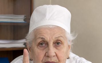 Nanesite ovo ulje na noge pre spavanja: Zaboravljena metoda lekara za očuvanje krvnih sudova i zglobova Nanesite ovo ulje na noge pre spavanja: Zaboravljena metoda lekara za očuvanje krvnih sudova i zglobova - featured image