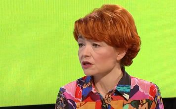 Ove dve voćke sadrže najviše šećera: Dižu insulin u krvi munjevitom brzinom, otkriva dr Veroslava Ove dve voćke sadrže najviše šećera: Dižu insulin u krvi munjevitom brzinom, otkriva dr Veroslava - featured image