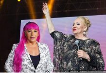 ŠTA SE SAD DEŠAVA SA ZORICOM BRUNCLIK? Vesna Zmijanac šokirala javnost!KOSA JOJ OTPALA… ŠTA SE SAD DEŠAVA SA ZORICOM BRUNCLIK? Vesna Zmijanac šokirala javnost!KOSA JOJ OTPALA… - featured image
