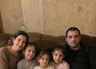 Moj muž je nakon tri kćeri zahtijevao četvrto dijete — samo zato da napokon dobije sina… ali nakon mog odgovora izbacio me iz kuće, a ja sam sve okrenula u svoju korist Moj muž je nakon tri kćeri zahtijevao četvrto dijete — samo zato da napokon dobije sina… ali nakon mog odgovora izbacio me iz kuće, a ja sam sve okrenula u svoju korist - featured image