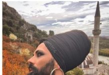 Ovo je Božo Vrećo bez brade i duge kose: EVO KAKO JE IZGLEDAO DOK NIJE POČEO OBLAČITI HALJINE (FOTO) Ovo je Božo Vrećo bez brade i duge kose: EVO KAKO JE IZGLEDAO DOK NIJE POČEO OBLAČITI HALJINE (FOTO) - featured image