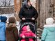 Majka petoro dece nasledila kuću rođake koju je jedva poznavala — a onda je, čim je prešla prag, otkrila tajnu koja ju je sledila do kostiju Majka petoro dece nasledila kuću rođake koju je jedva poznavala — a onda je, čim je prešla prag, otkrila tajnu koja ju je sledila do kostiju - featured image