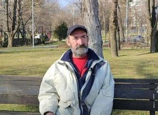 DRAGOMIR BIO DIREKTOR LANCA PRODAVNICA, SADA JE BESKUĆNIK: Strašni su i glad i zima! Šta da kažem, a da ne zaplačem POTRESNA PRIČA DRAGOMIR BIO DIREKTOR LANCA PRODAVNICA, SADA JE BESKUĆNIK: Strašni su i glad i zima! Šta da kažem, a da ne zaplačem POTRESNA PRIČA - featured image