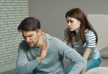 OVAKO SE MUŠKARAC PONAŠA PRE PREVARE: Otvorite širom oči, ODAĆE ga ovih 7 STVARI OVAKO SE MUŠKARAC PONAŠA PRE PREVARE: Otvorite širom oči, ODAĆE ga ovih 7 STVARI - featured image