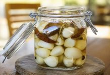 OBAVEZNO ZAPIŠITE RECEPT: Jako moćan lijek protiv bolova u kičmi i zglobovima koji će vam 100% pomoći… OBAVEZNO ZAPIŠITE RECEPT: Jako moćan lijek protiv bolova u kičmi i zglobovima koji će vam 100% pomoći… - featured image