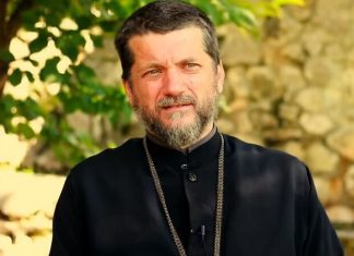 Da li je greh postiti samo 7 dana i pričestiti se: Otac Gojko Perović je izričit Da li je greh postiti samo 7 dana i pričestiti se: Otac Gojko Perović je izričit - featured image