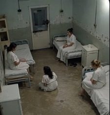 Žene u psihijatrijskoj bolnici zatrudnjele jedna za drugom: Liječnici postavili kameru da shvate što se ovdje događa 😮😮 Žene u psihijatrijskoj bolnici zatrudnjele jedna za drugom: Liječnici postavili kameru da shvate što se ovdje događa 😮😮 - featured image