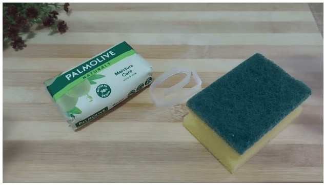 Jednostavan trik s kuhinjskom spužvom koji je privukao pažnju zbog mirisnije WC školjke - featured image
